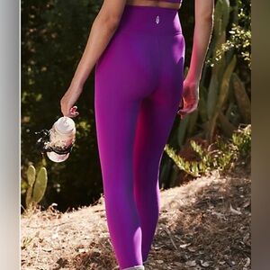 - NWT FP MOVEMENT X HATCH Never Better Leggings fluorescent b…